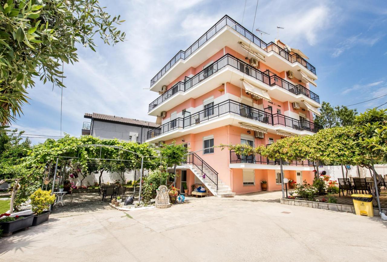 Ianos Apartments Potos Dış mekan fotoğraf
