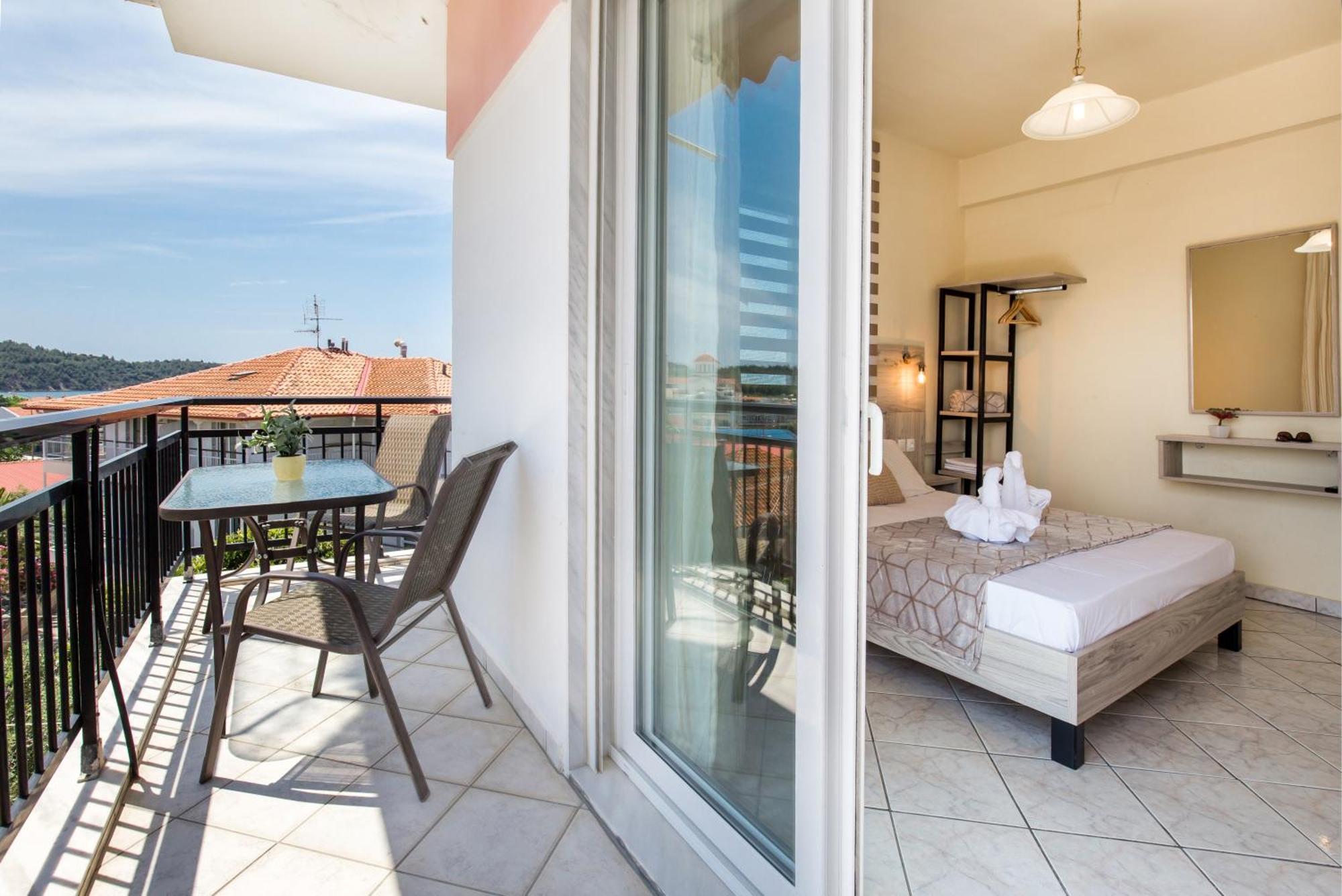Ianos Apartments Potos Dış mekan fotoğraf