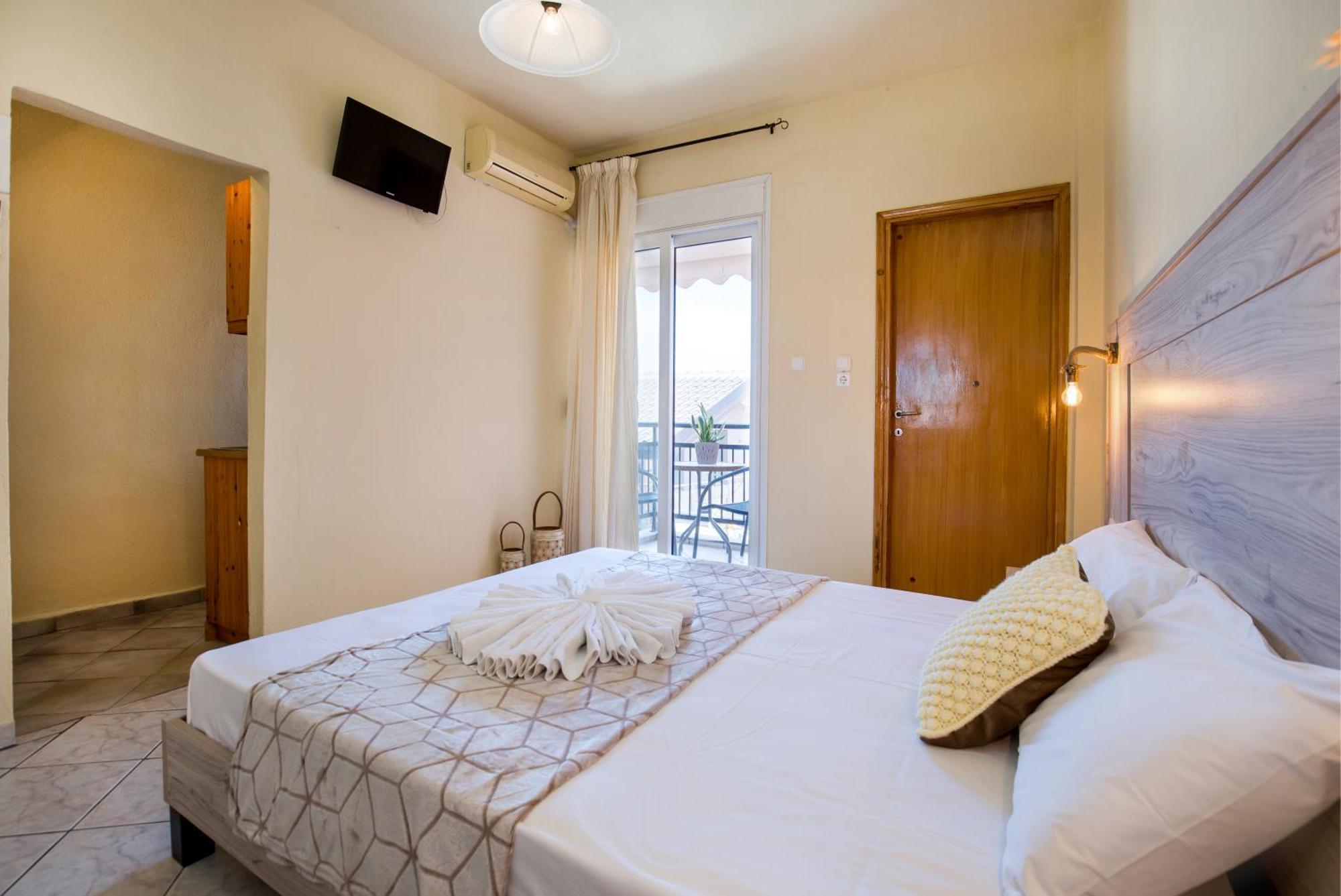 Ianos Apartments Potos Dış mekan fotoğraf