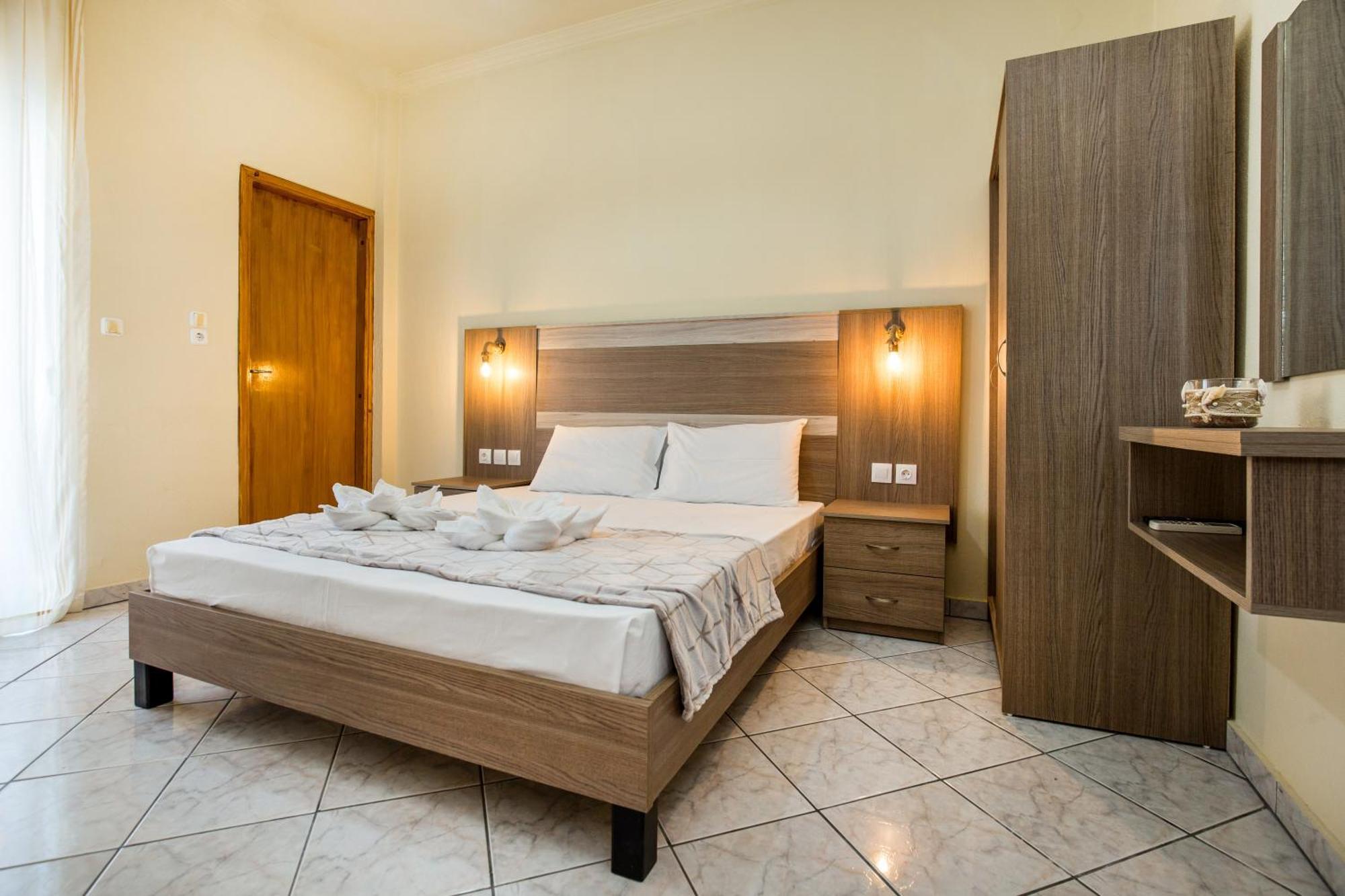 Ianos Apartments Potos Dış mekan fotoğraf