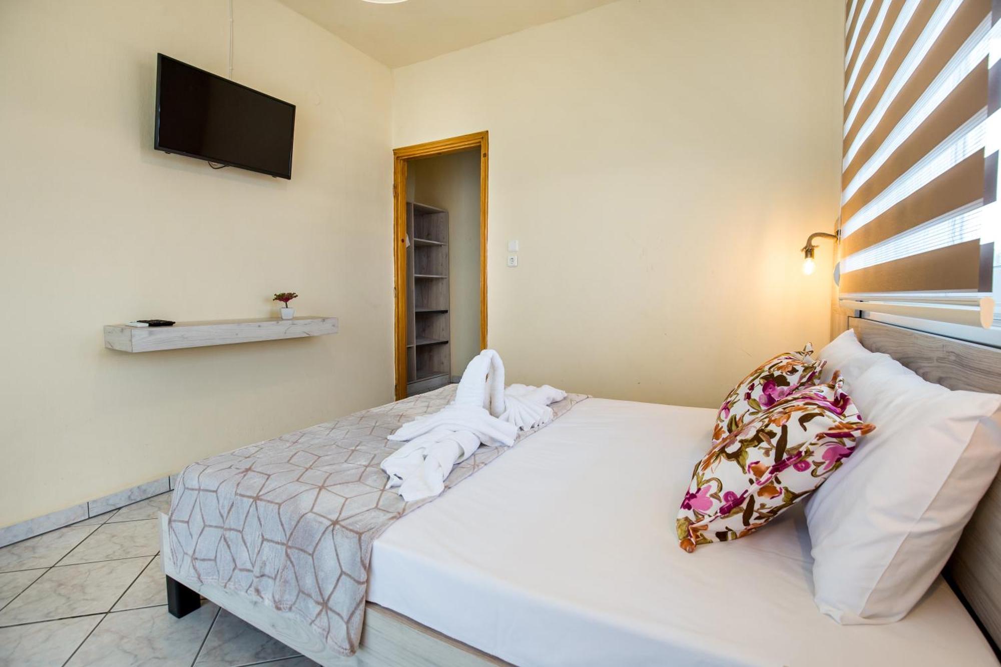Ianos Apartments Potos Dış mekan fotoğraf
