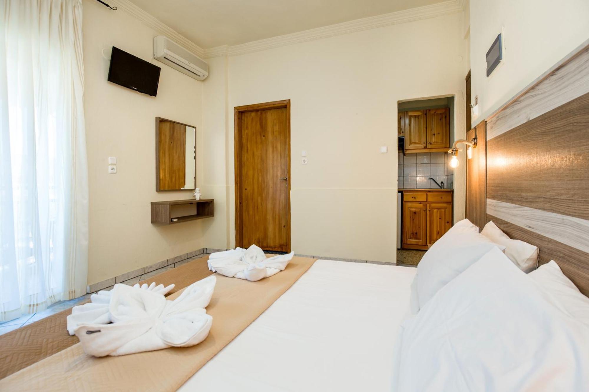 Ianos Apartments Potos Dış mekan fotoğraf