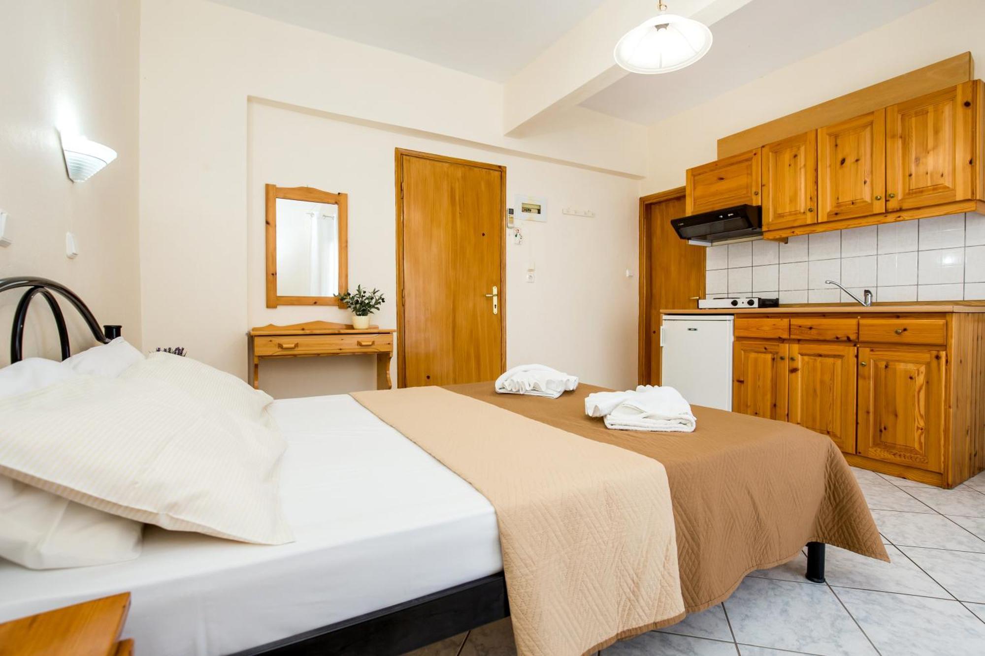 Ianos Apartments Potos Dış mekan fotoğraf