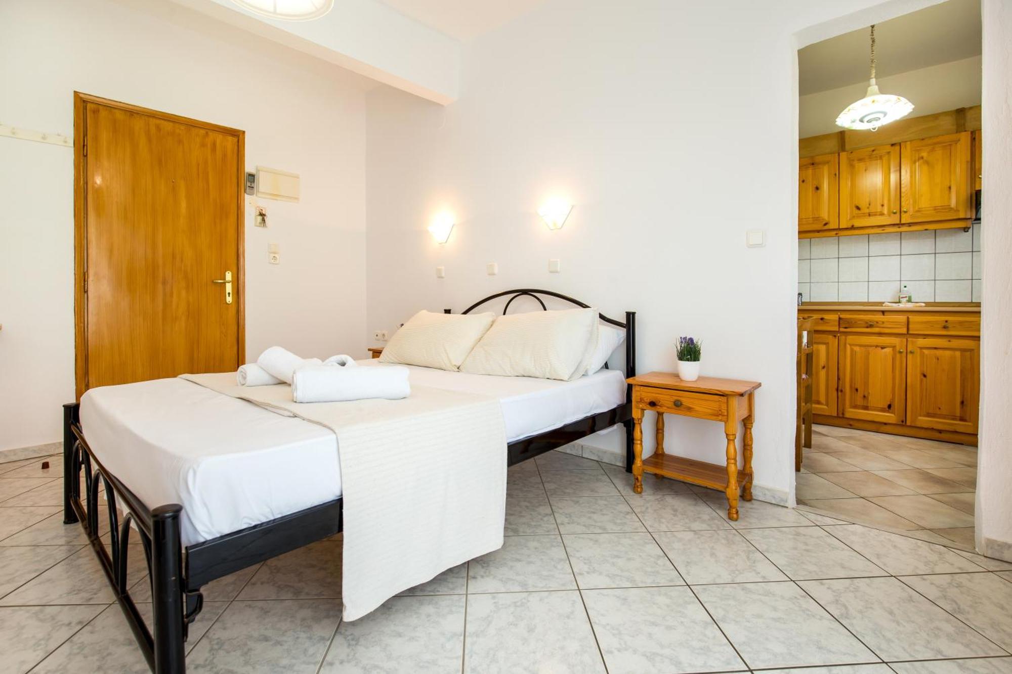 Ianos Apartments Potos Dış mekan fotoğraf