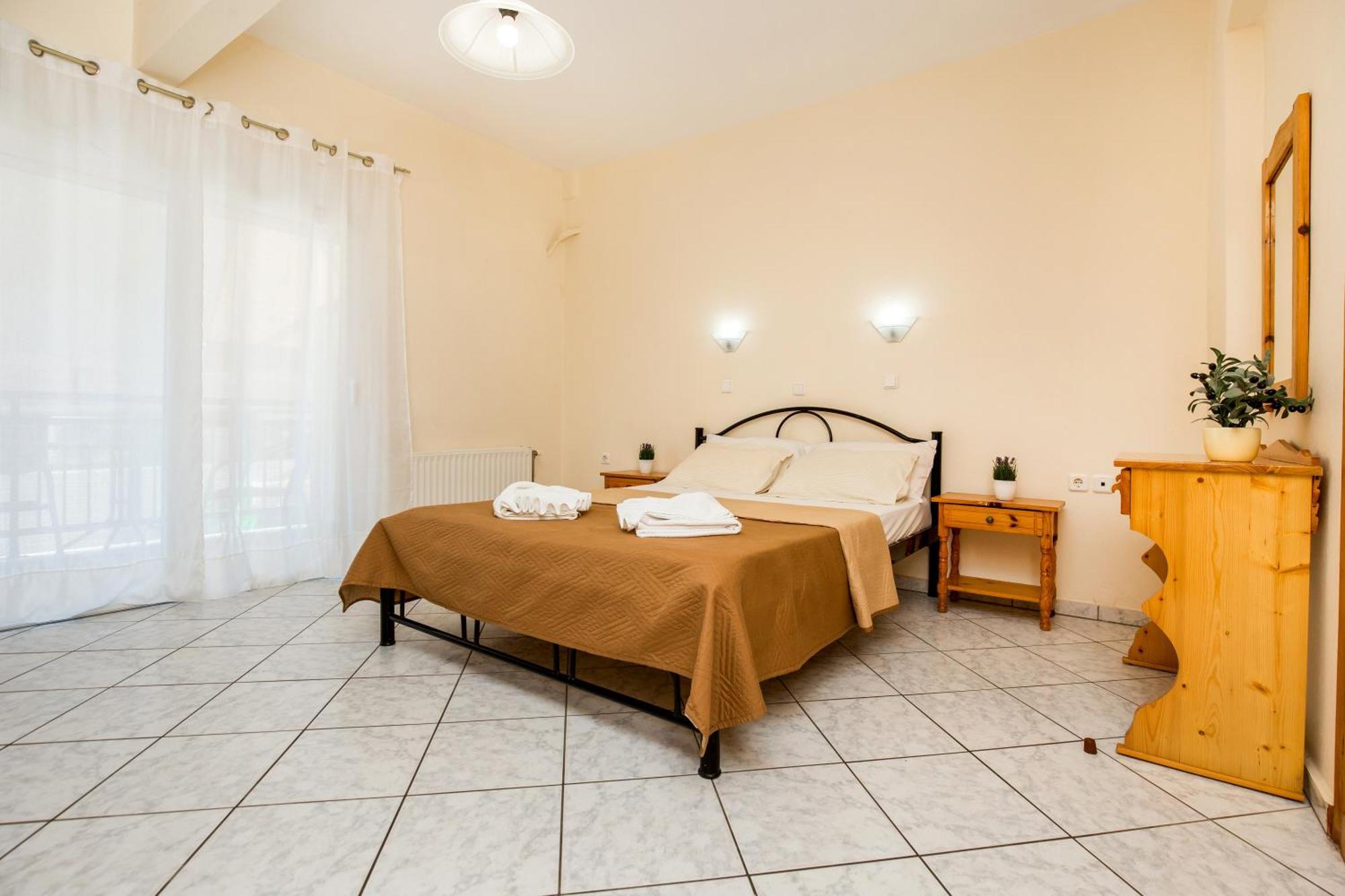 Ianos Apartments Potos Dış mekan fotoğraf