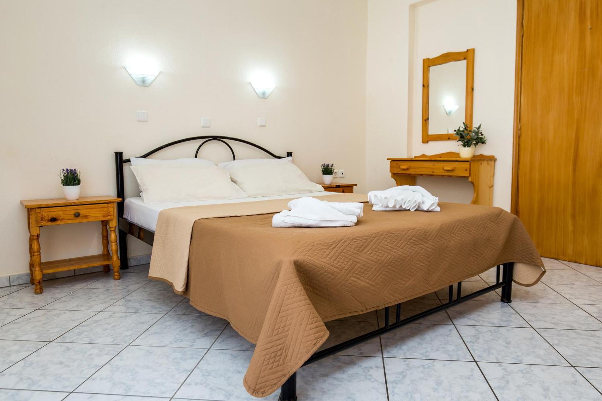Ianos Apartments Potos Dış mekan fotoğraf