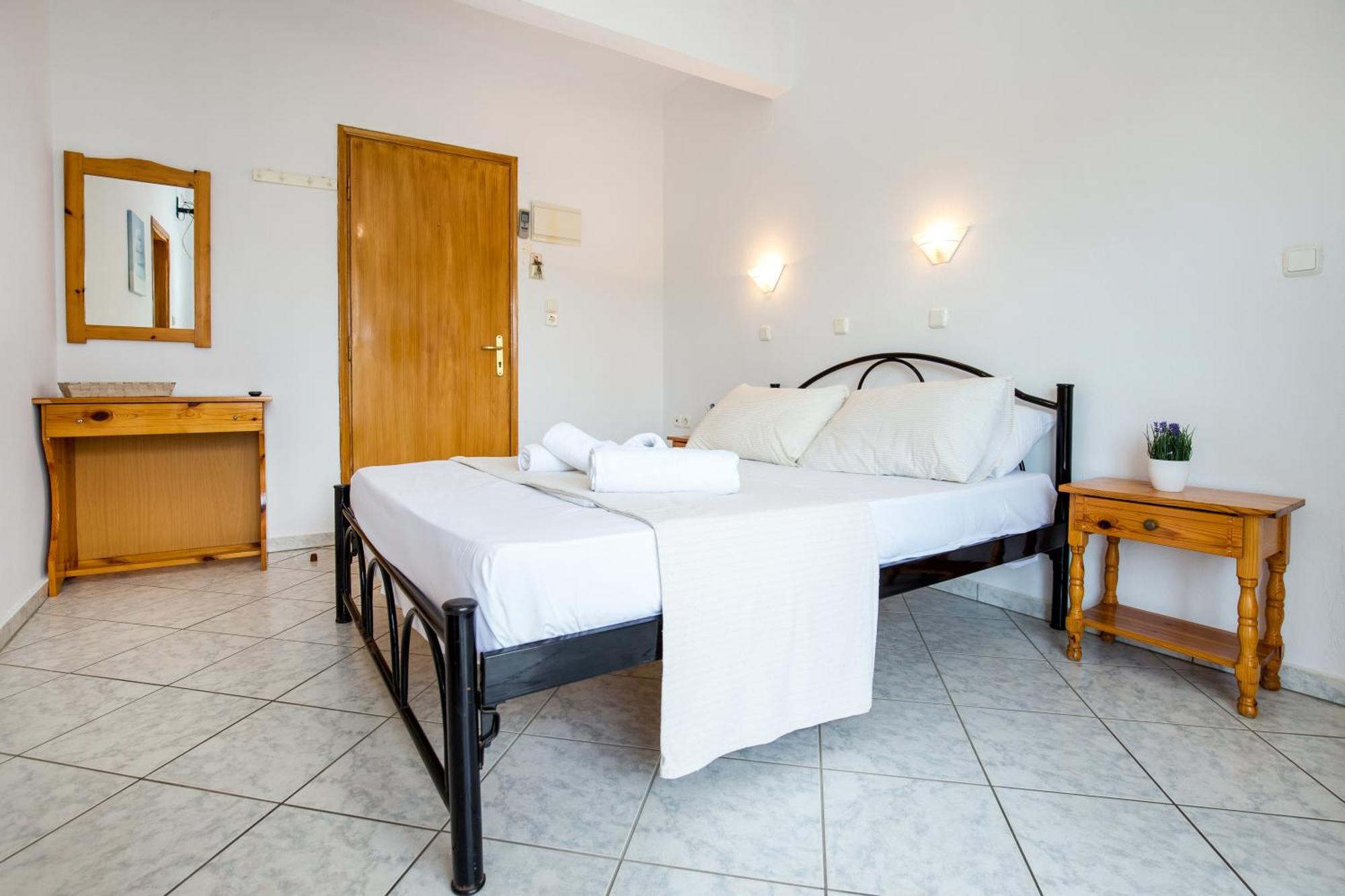 Ianos Apartments Potos Dış mekan fotoğraf